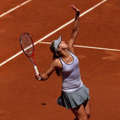 lisicki wins, kerber withdraws